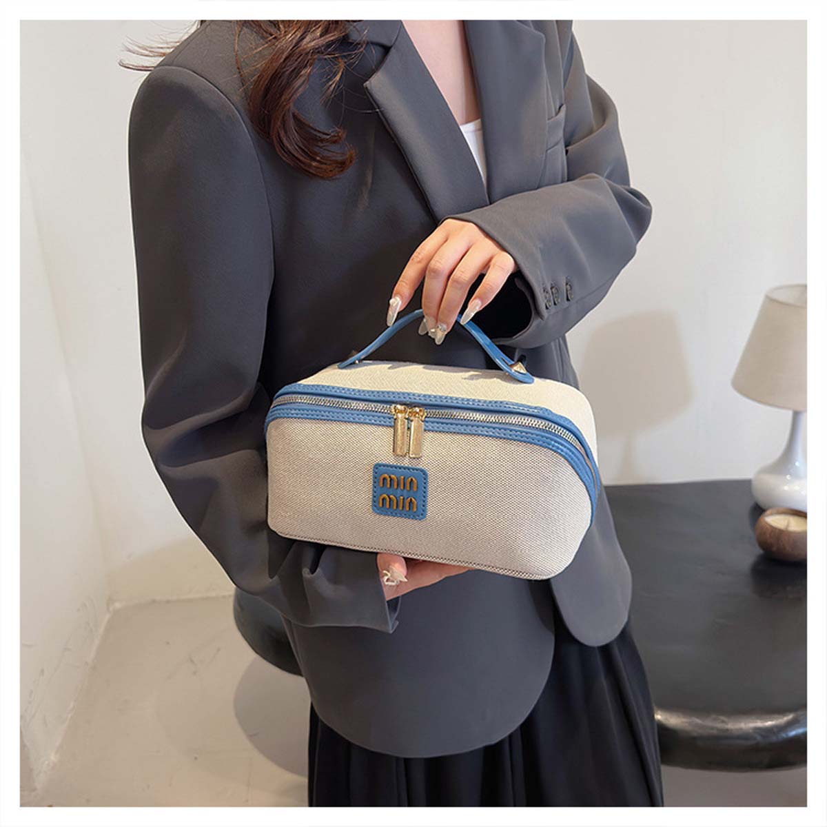Retro-Luxus-Canvas-Handtasche  – Luxury Skincare & Spa Photos Bewertung und Preis