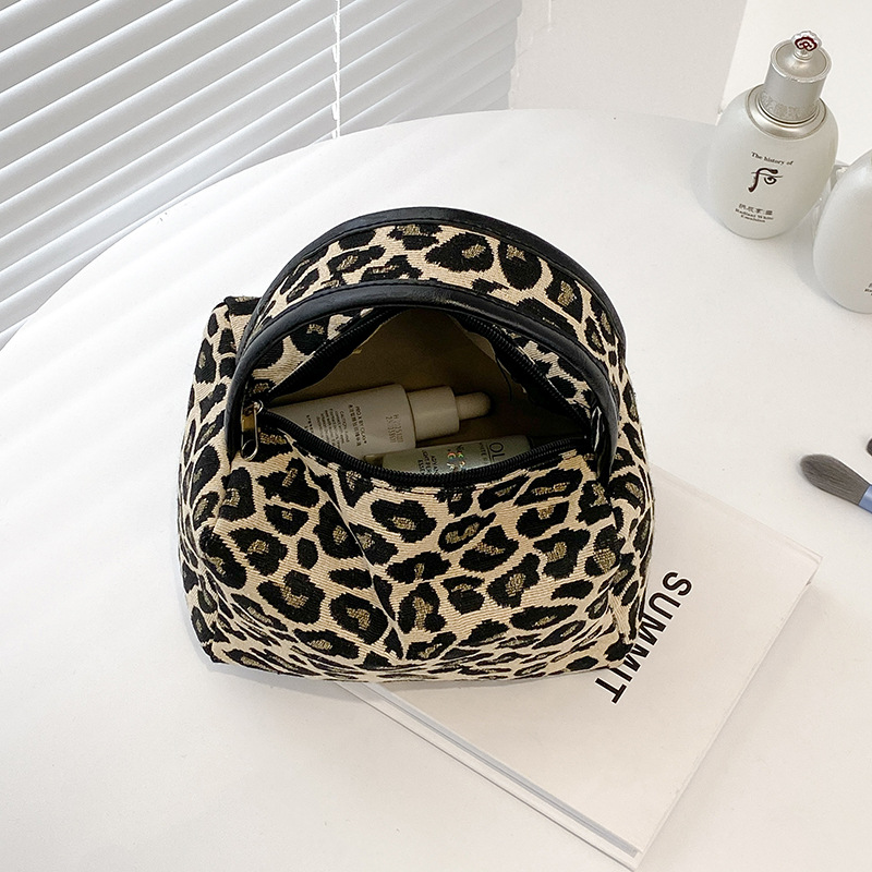 Leoparden-Make-up-Tasche, luxu – Luxury Skincare & Spa Photos Bewertung und Preis